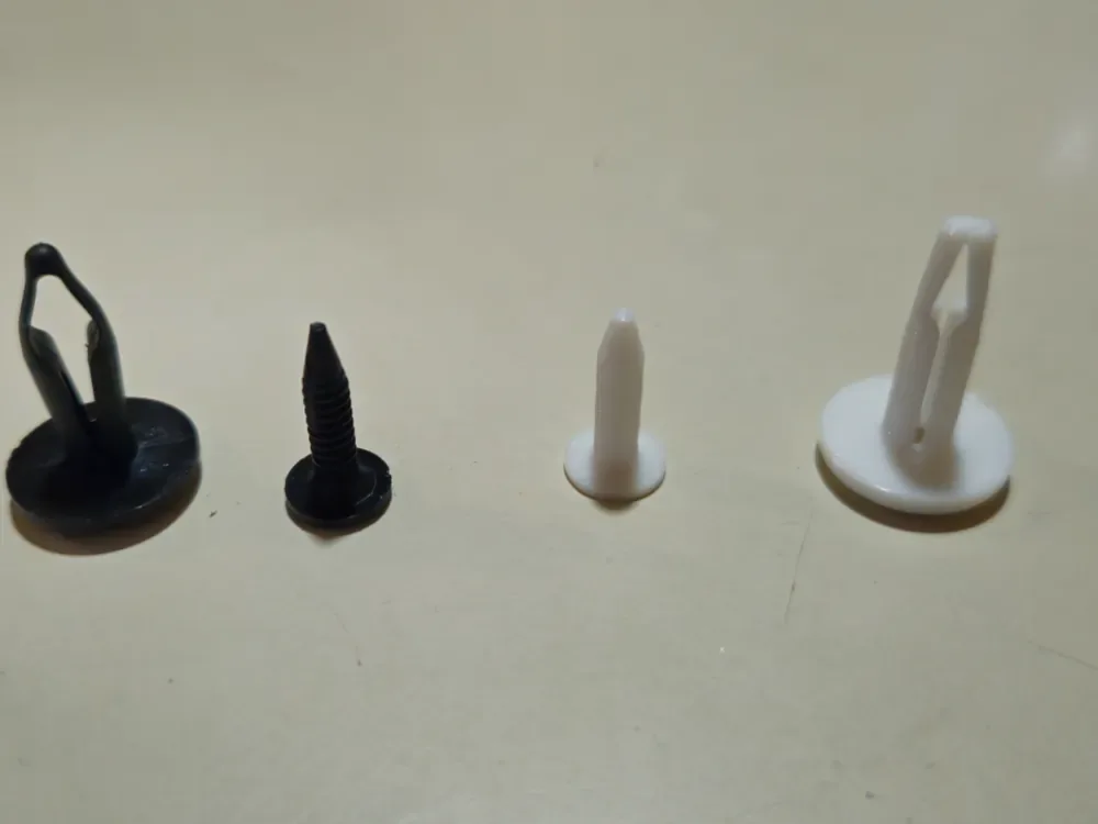 Creator design reference for Automotive Trim Plug with Printed Screw; included printed parts are specified in the listing.