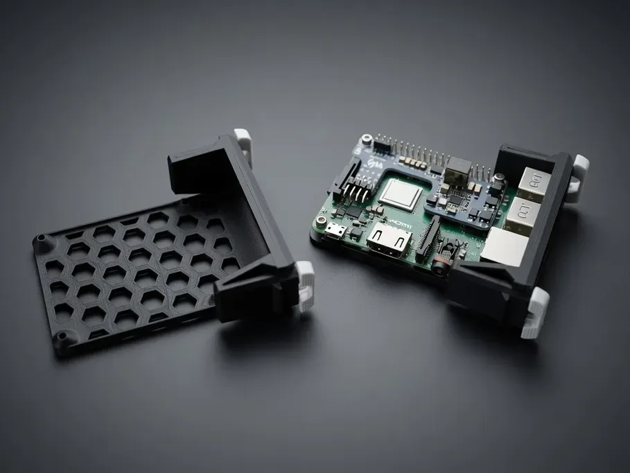 Creator design reference for Raspberry Pi 3B+ Snap-In Rack Carrier; included printed parts are specified in the listing.
